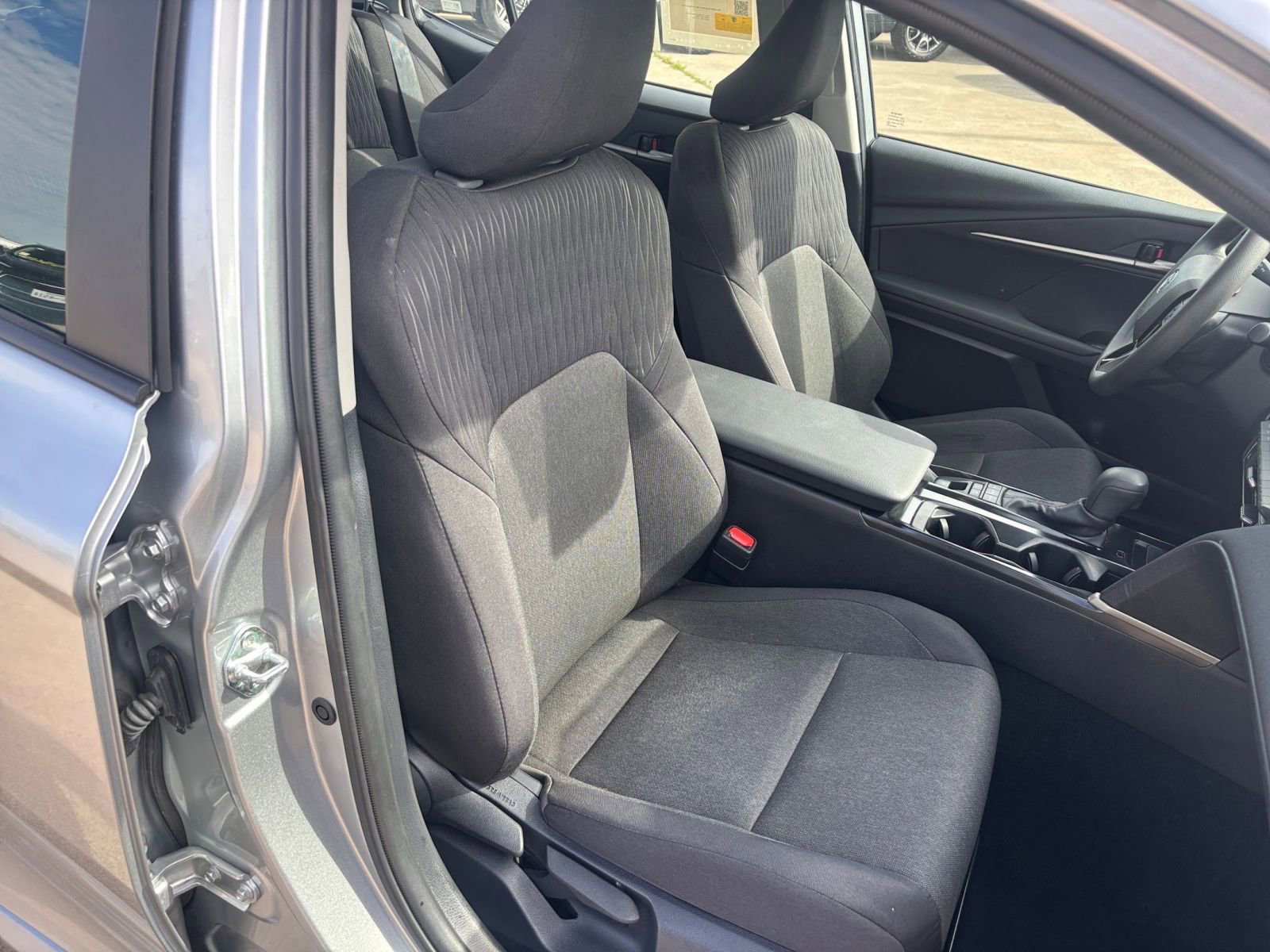 Used 2025 Toyota Camry LE image 35