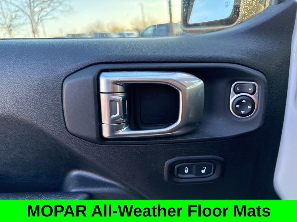 Used 2023 Jeep Wrangler Unlimited image 17