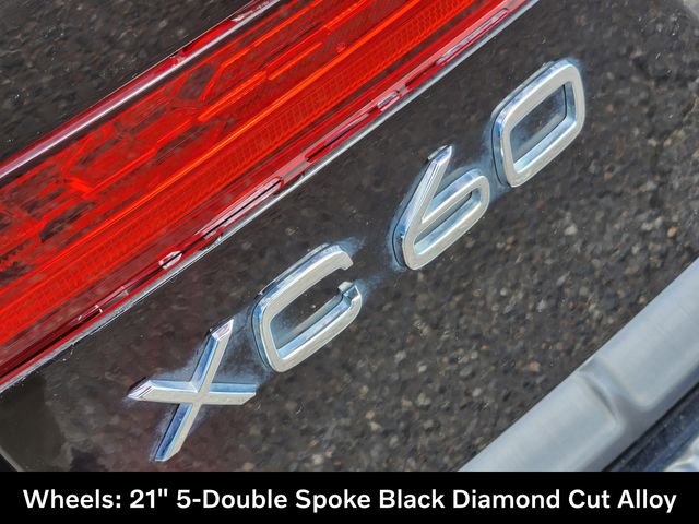 Certified 2024 Volvo XC60 B5 Ultimate w/ Protection Package Premier AWD/4WD image 18