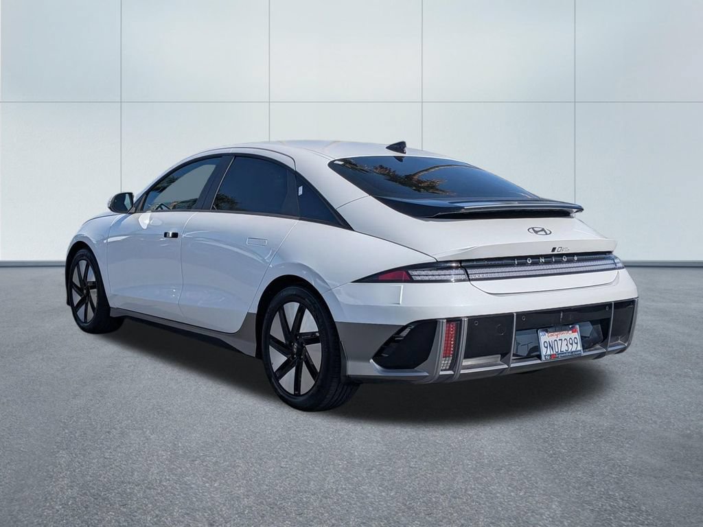 Used 2024 Hyundai Ioniq 6 SE RWD image 4
