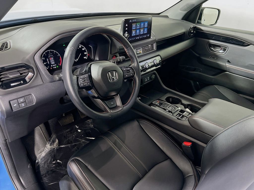 Used 2025 Honda Pilot TrailSport image 10
