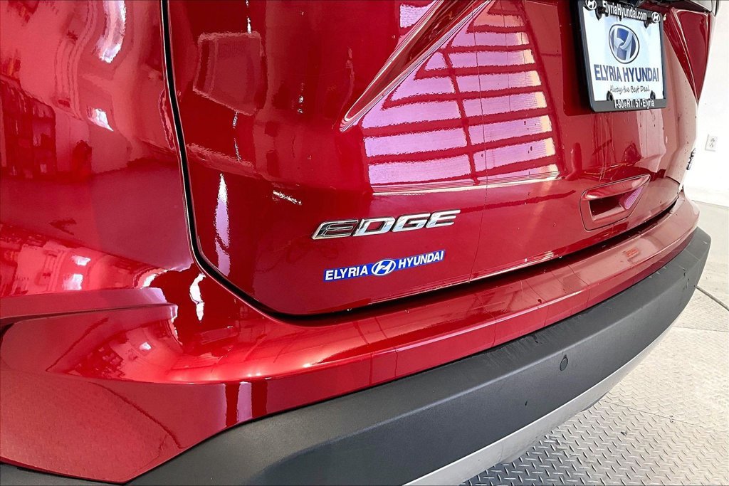 Used 2020 Ford Edge SEL w/ Cold Weather Package AWD/4WD image 32