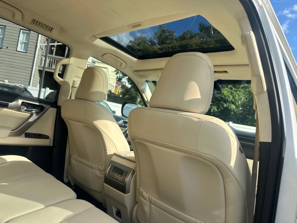 Used 2020 Lexus GX 460 Premium image 35
