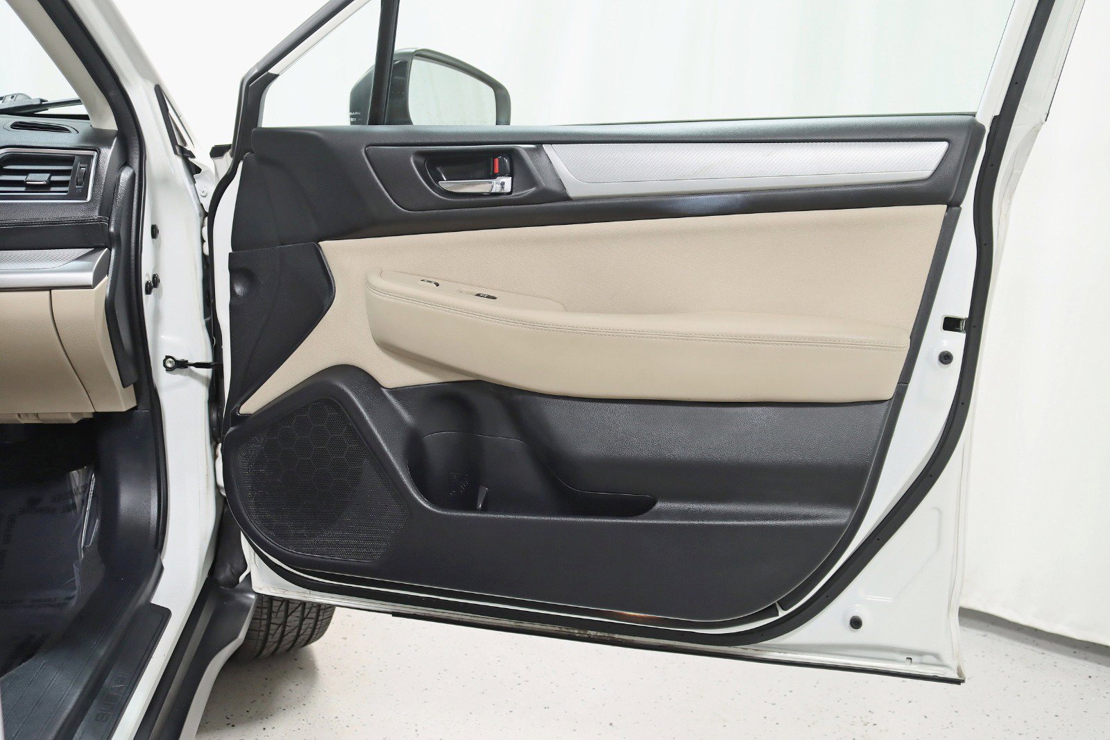 Used 2019 Subaru Outback 2.5i Premium image 30