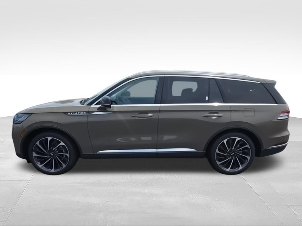 Used 2025 Lincoln Aviator Reserve w/ Equipment Group 201A AWD/4WD image 5