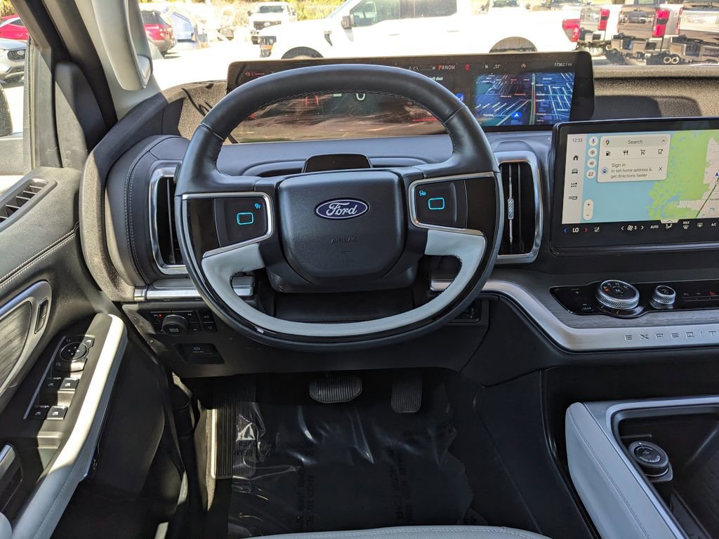 Used 2025 Ford Expedition Max Platinum image 17