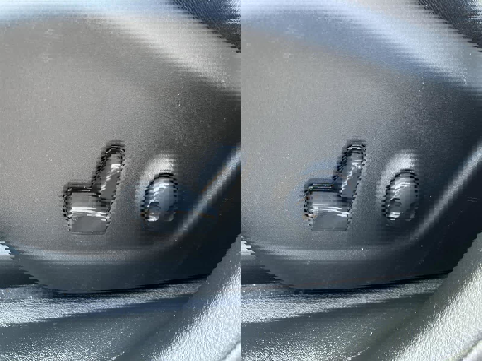 Used 2023 Jeep Cherokee Altitude Lux image 12