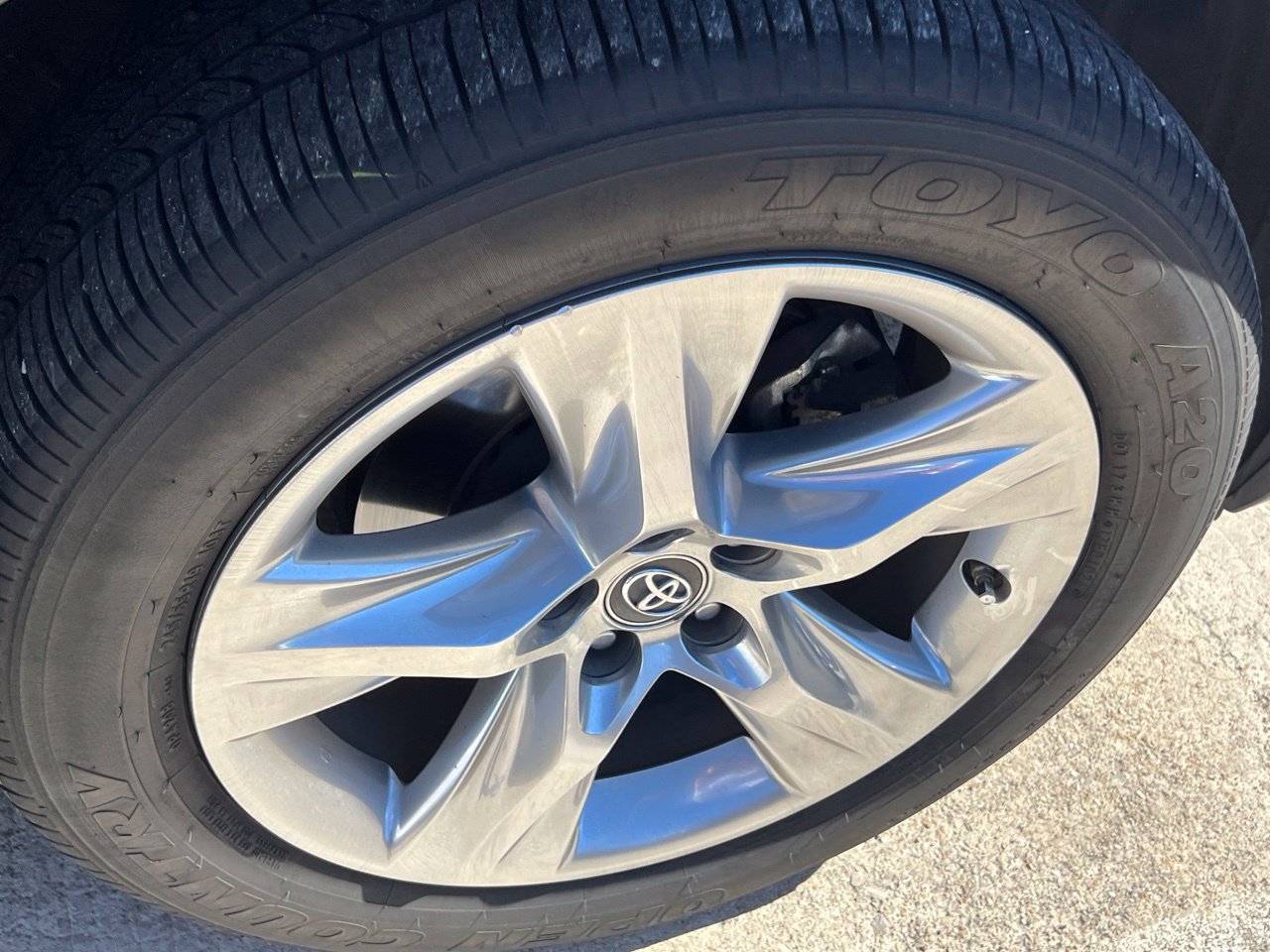 Used 2019 Toyota Highlander Limited FWD image 10