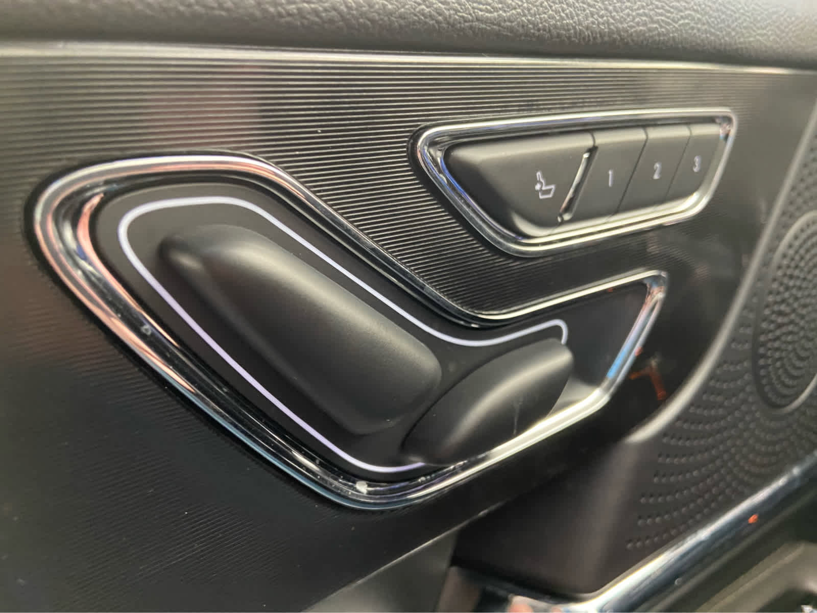 Used 2025 Lincoln Corsair Grand Touring AWD/4WD image 43