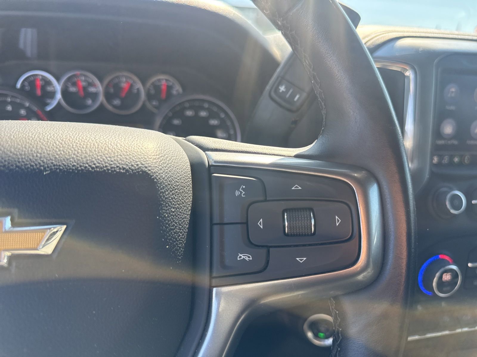 Used 2022 Chevrolet Silverado 1500 LT w/ Bed Protection Package image 20