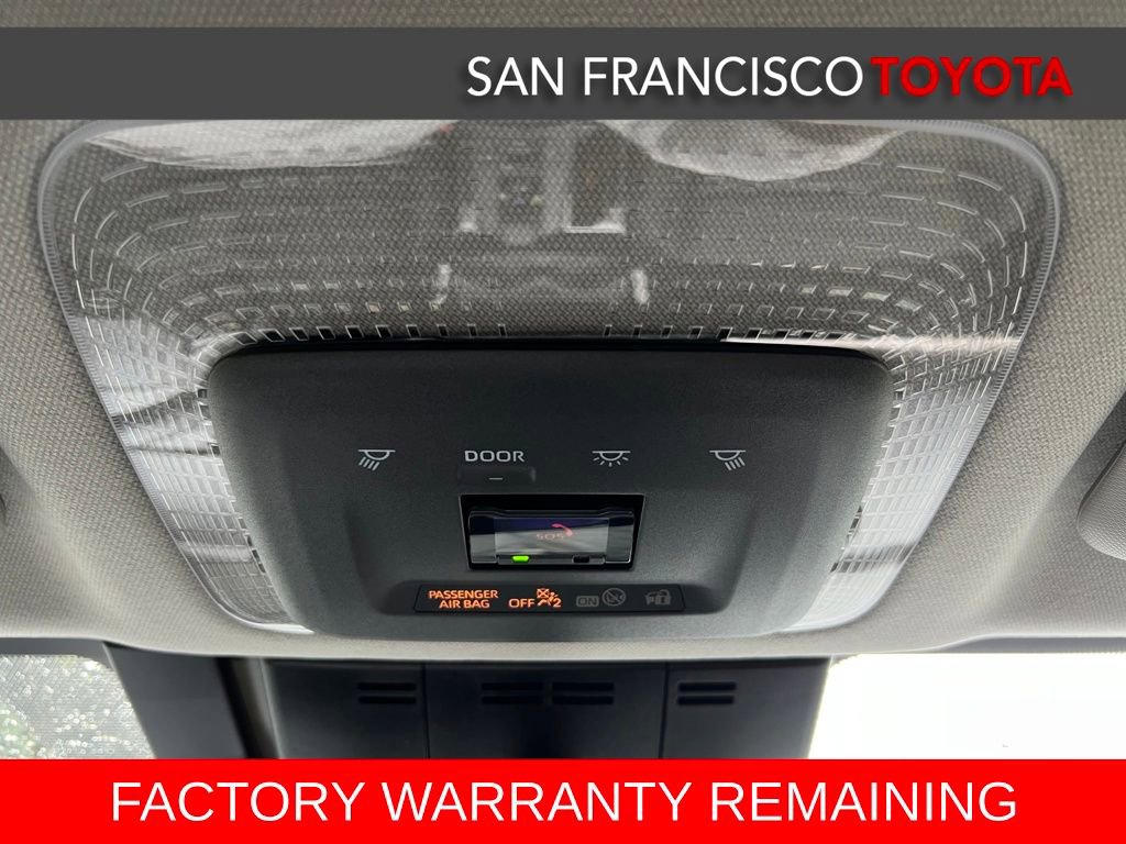 Used 2023 Toyota Prius XLE image 32