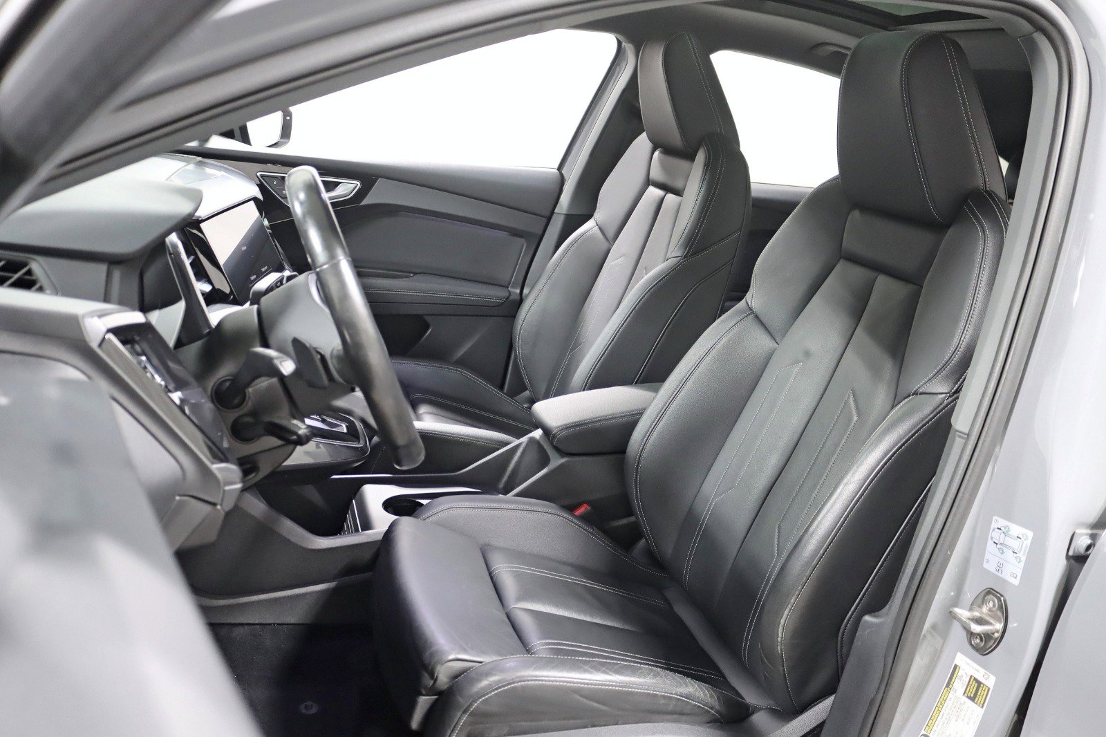 Used 2022 Audi Q4 e-tron Premium Plus image 25