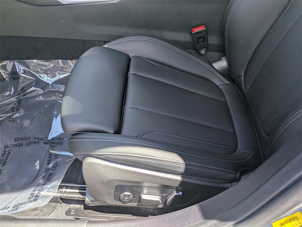 Used 2024 BMW 330e image 22