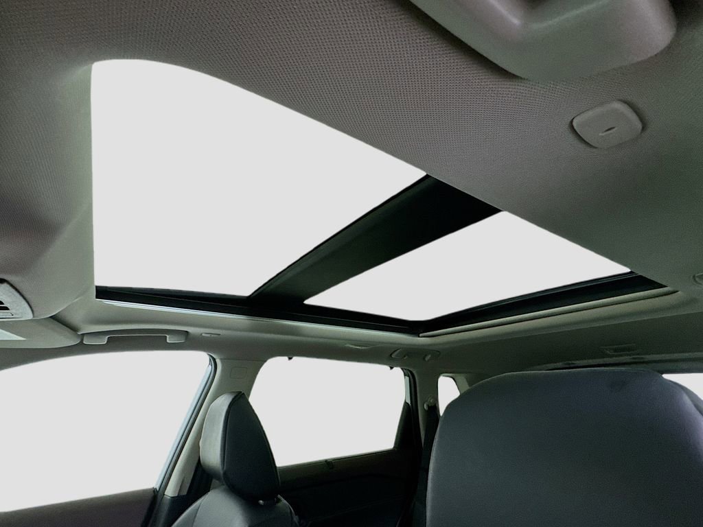 Used 2023 Nissan Rogue SV w/ SV Premium Package image 11