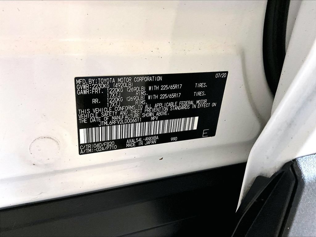 Used 2020 Toyota RAV4 LE w/ Carpet Mat Package AWD/4WD image 36