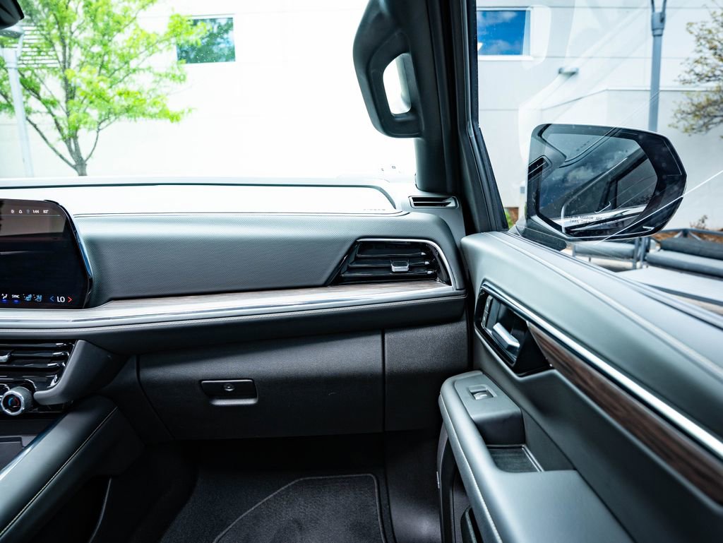 Used 2025 Chevrolet Tahoe Premier image 50