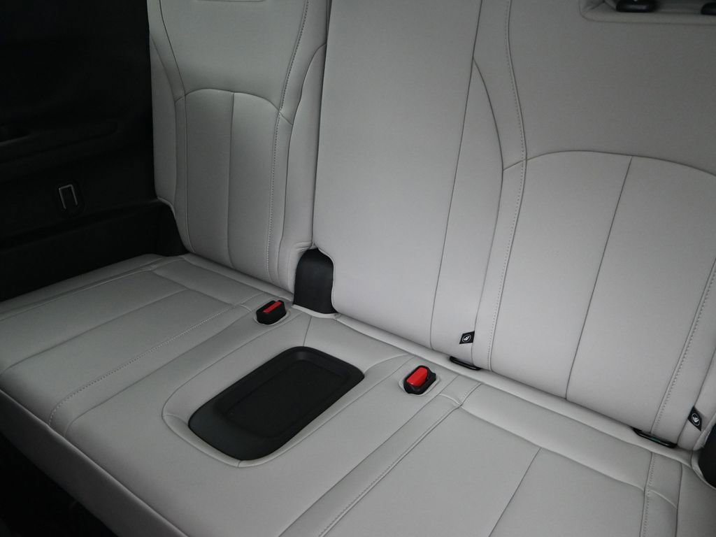 Used 2026 INFINITI QX60 Pure w/ Cargo Package image 17