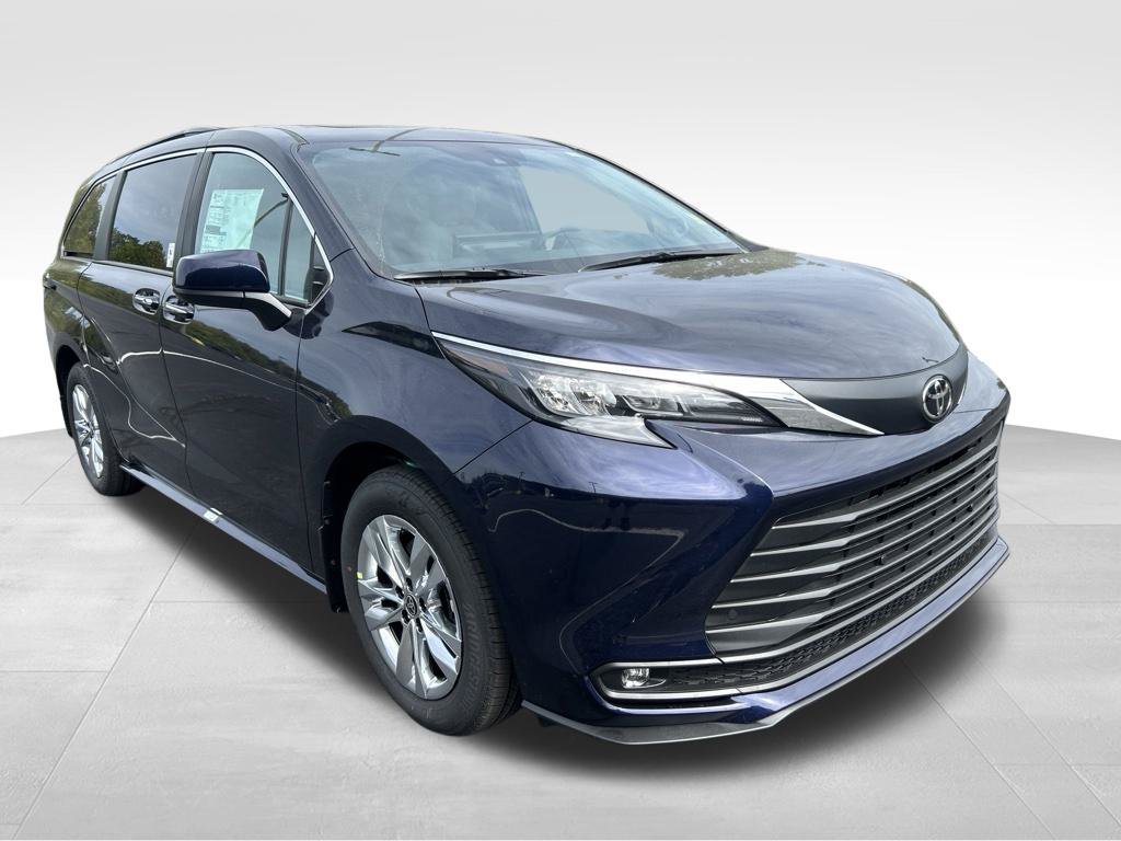 New 2026 Toyota Sienna XLE AWD/4WD image 7