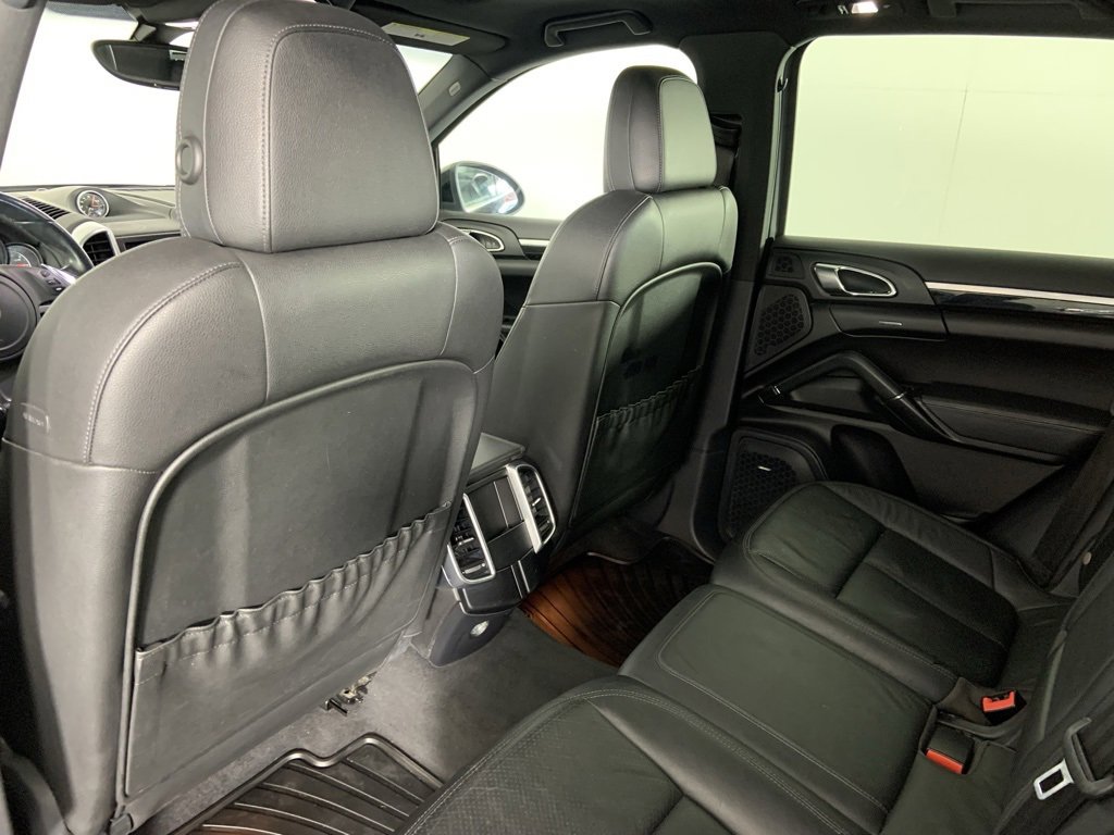 Used 2014 Porsche Cayenne w/ Basic Package image 29