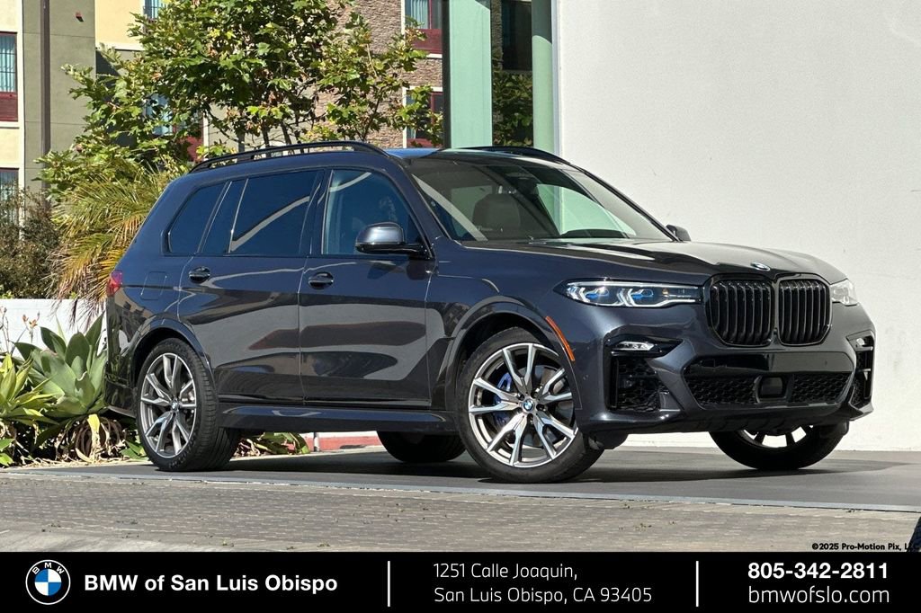 Used 2022 BMW X7 M50i image 1