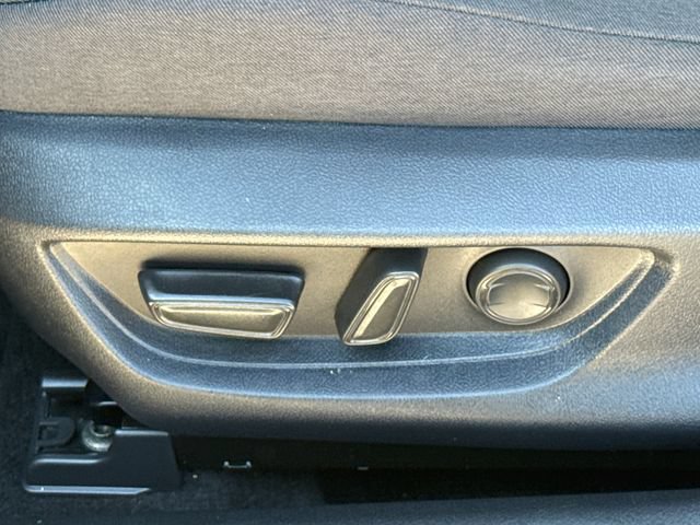 Used 2025 Toyota Camry LE w/ Convenience Package FWD image 20