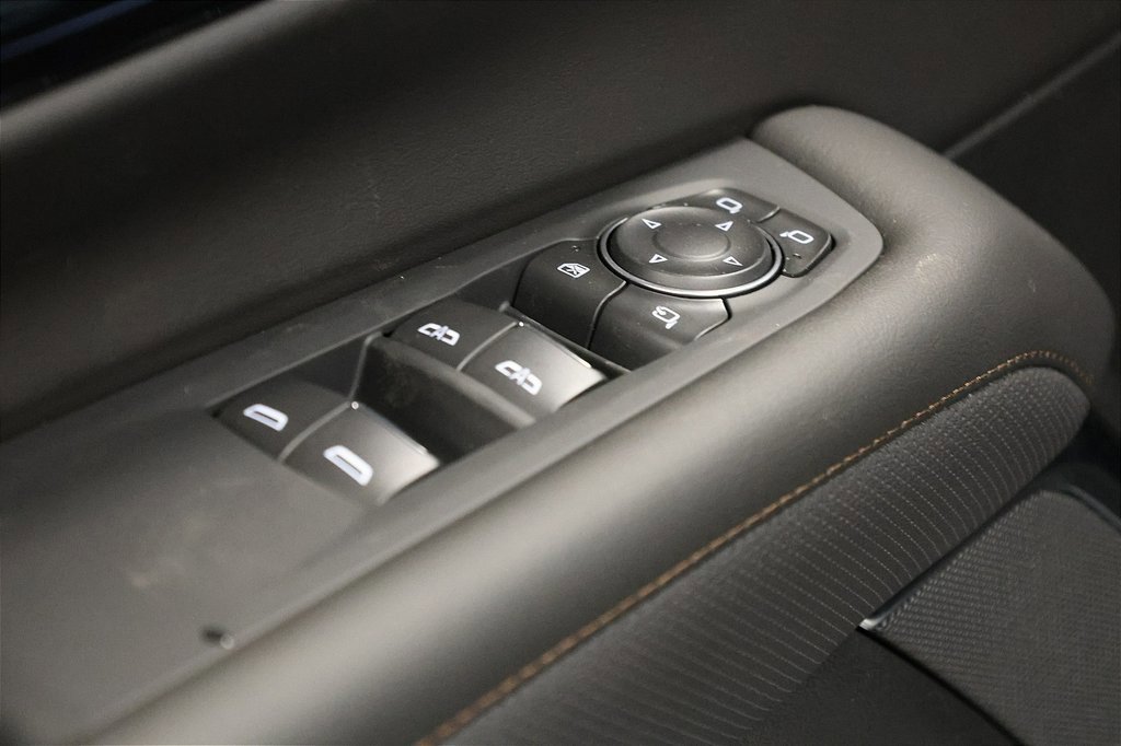 New 2026 Chevrolet Suburban High Country image 16