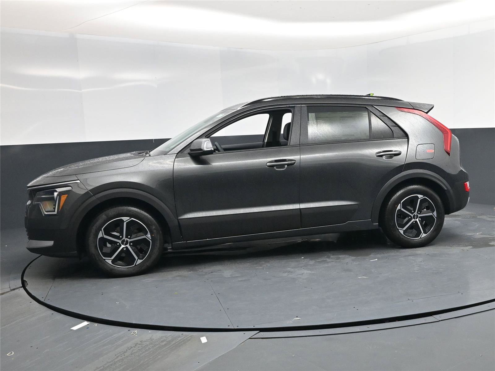 New 2026 Kia Niro EX image 3