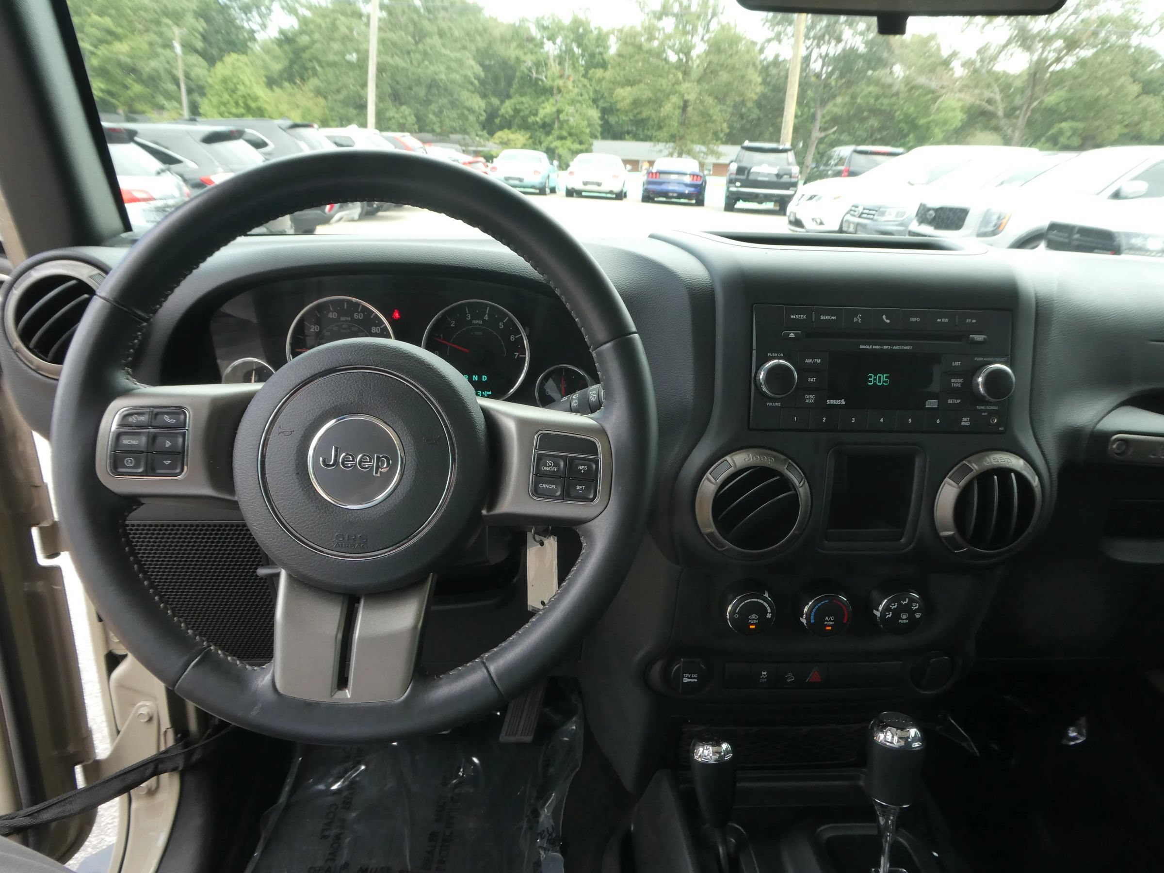 Used 2018 Jeep Wrangler Sport AWD/4WD image 13