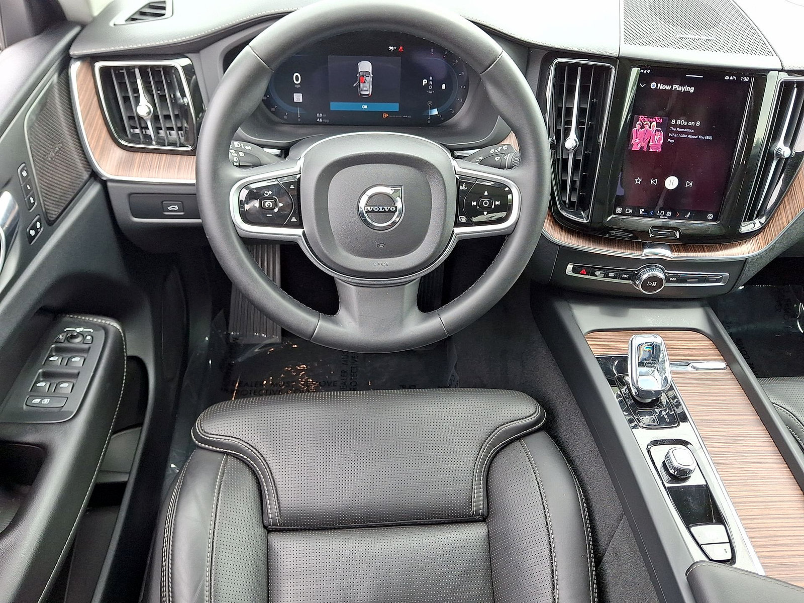 Used 2023 Volvo XC60 B6 Ultimate w/ Protection Package Premier AWD/4WD image 21