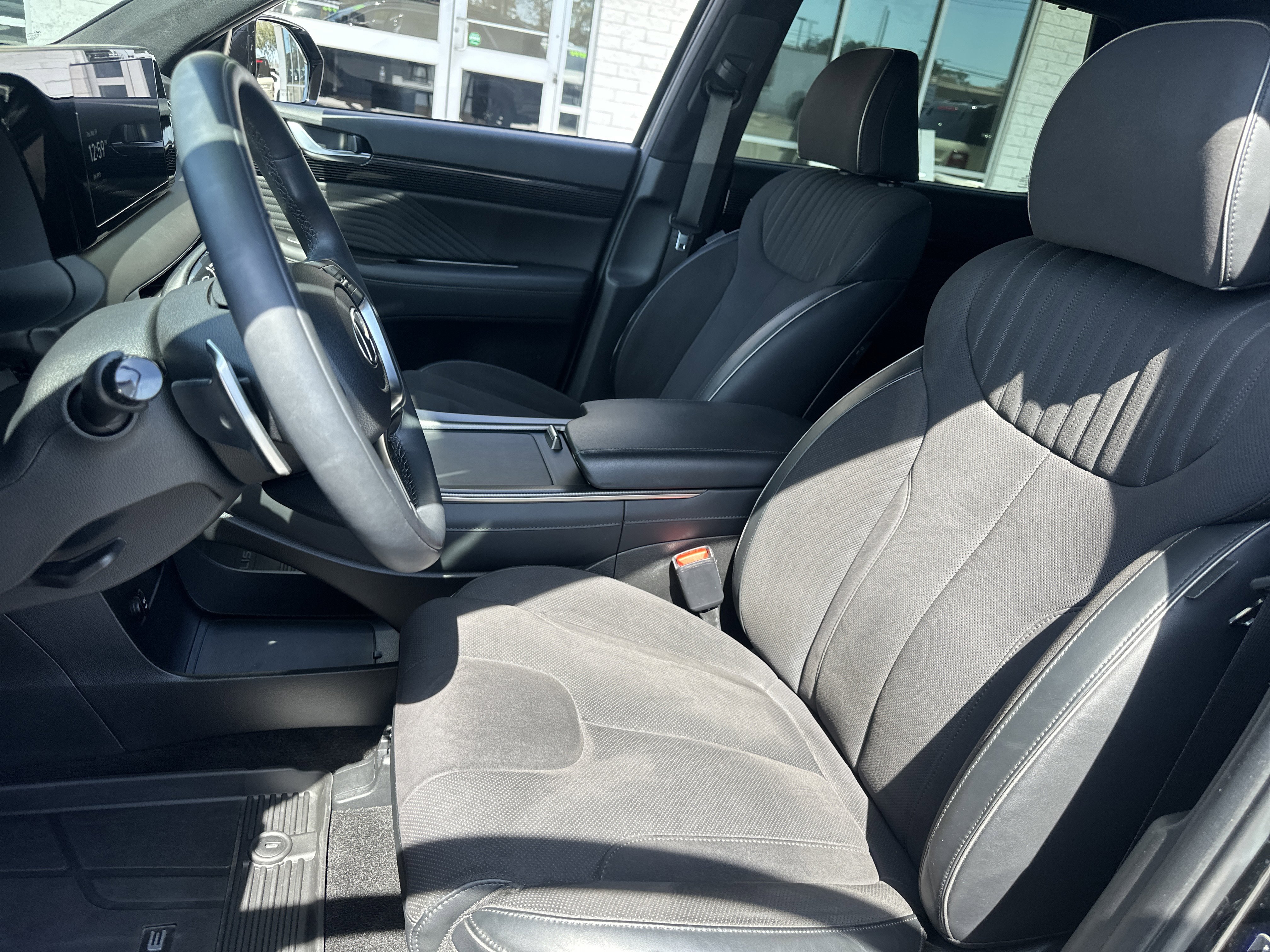 Used 2025 Hyundai Palisade Calligraphy image 11