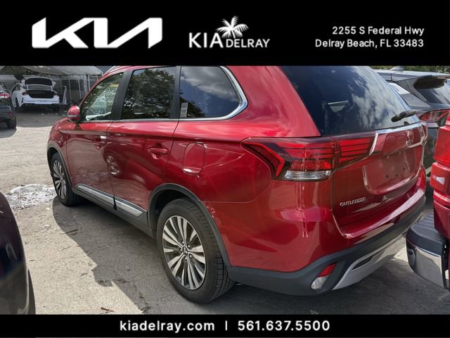 Used 2020 Mitsubishi Outlander FWD image 3