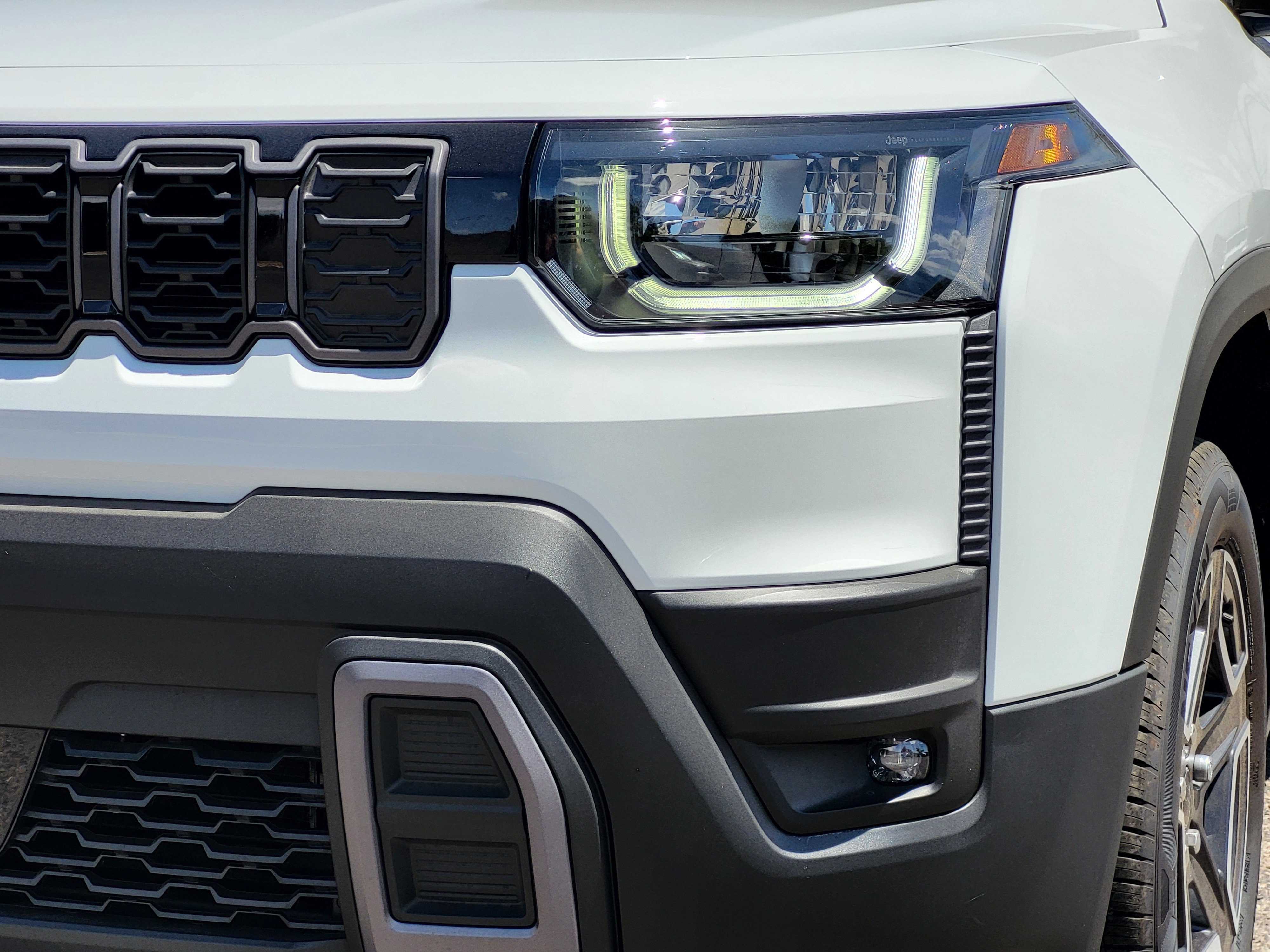 New 2026 Jeep Cherokee Laredo AWD/4WD image 9