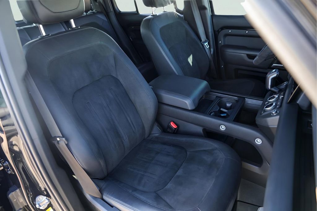 Used 2023 Land Rover Defender 110 V8 image 33