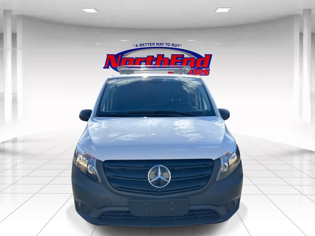 Used 2023 Mercedes-Benz Metris image 9