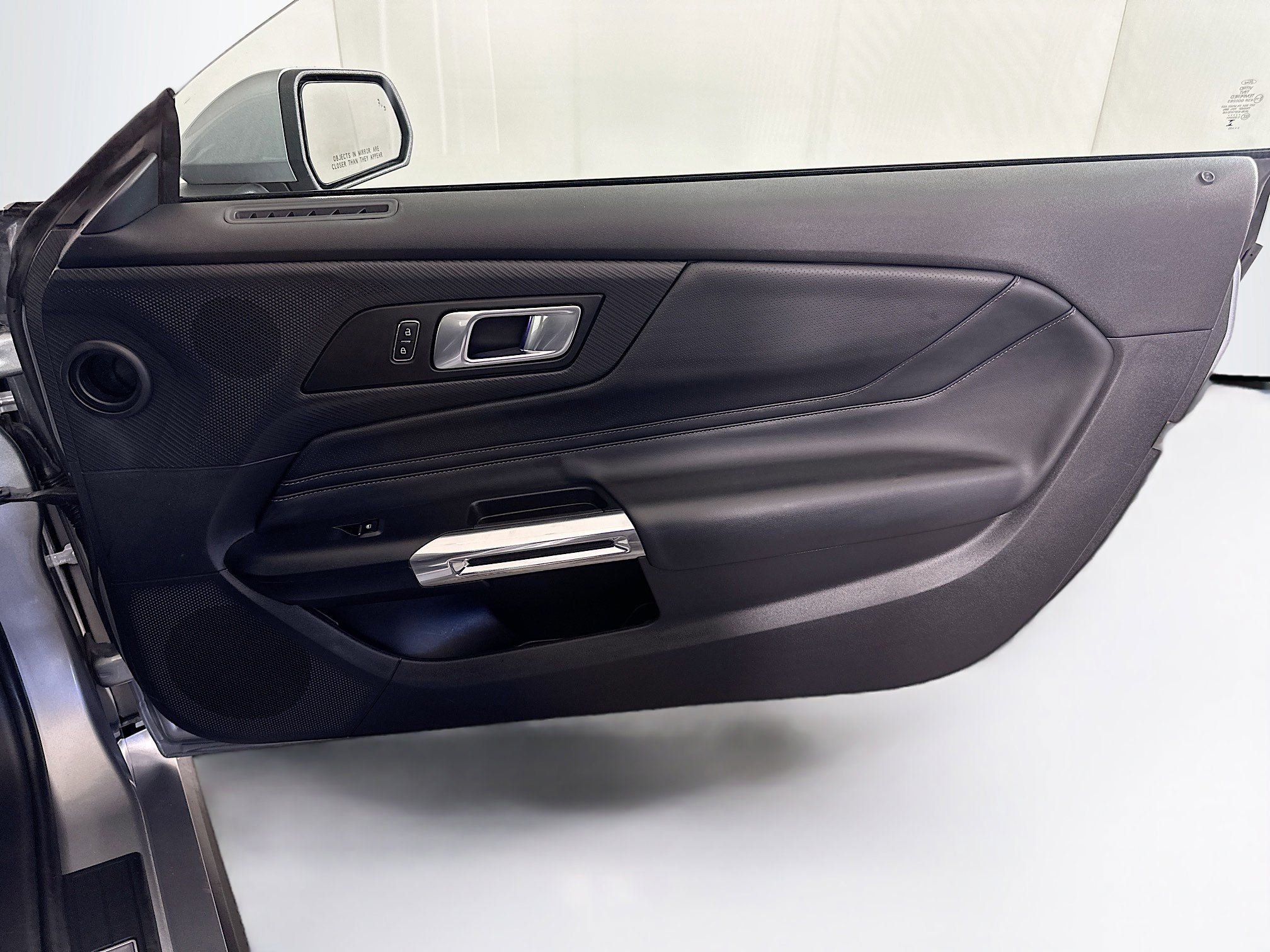 Used 2025 Ford Mustang Premium RWD image 28
