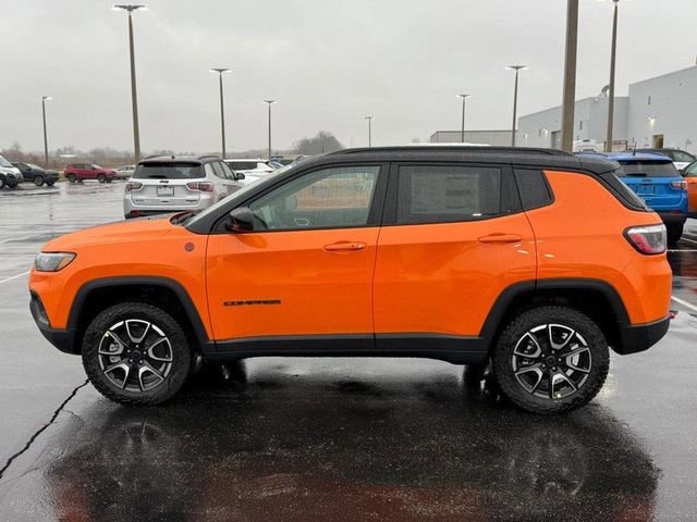 New 2026 Jeep Compass Trailhawk w/ Sun, Sound & Navigation Group image 7