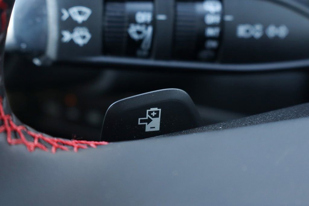 Used 2025 Chevrolet Equinox EV RS image 20