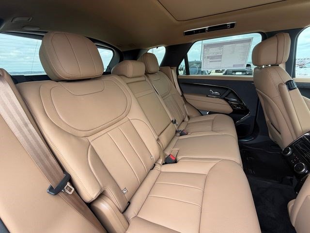 New 2027 Land Rover Range Rover Sport SE AWD/4WD image 17