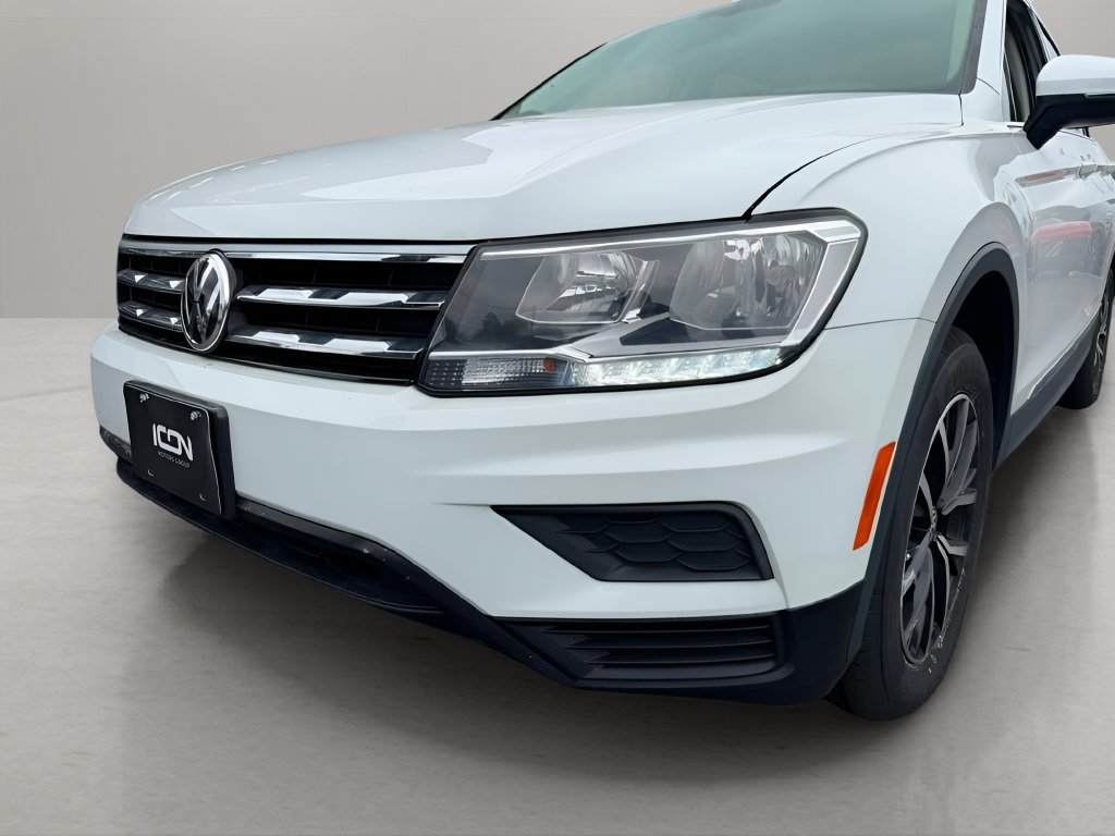 Used 2021 Volkswagen Tiguan SE R-Line AWD/4WD image 9