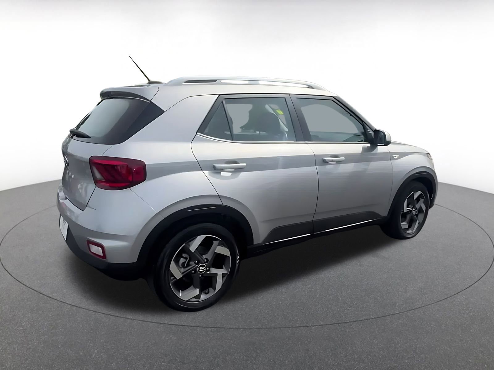 Used 2025 Hyundai Venue SEL image 15