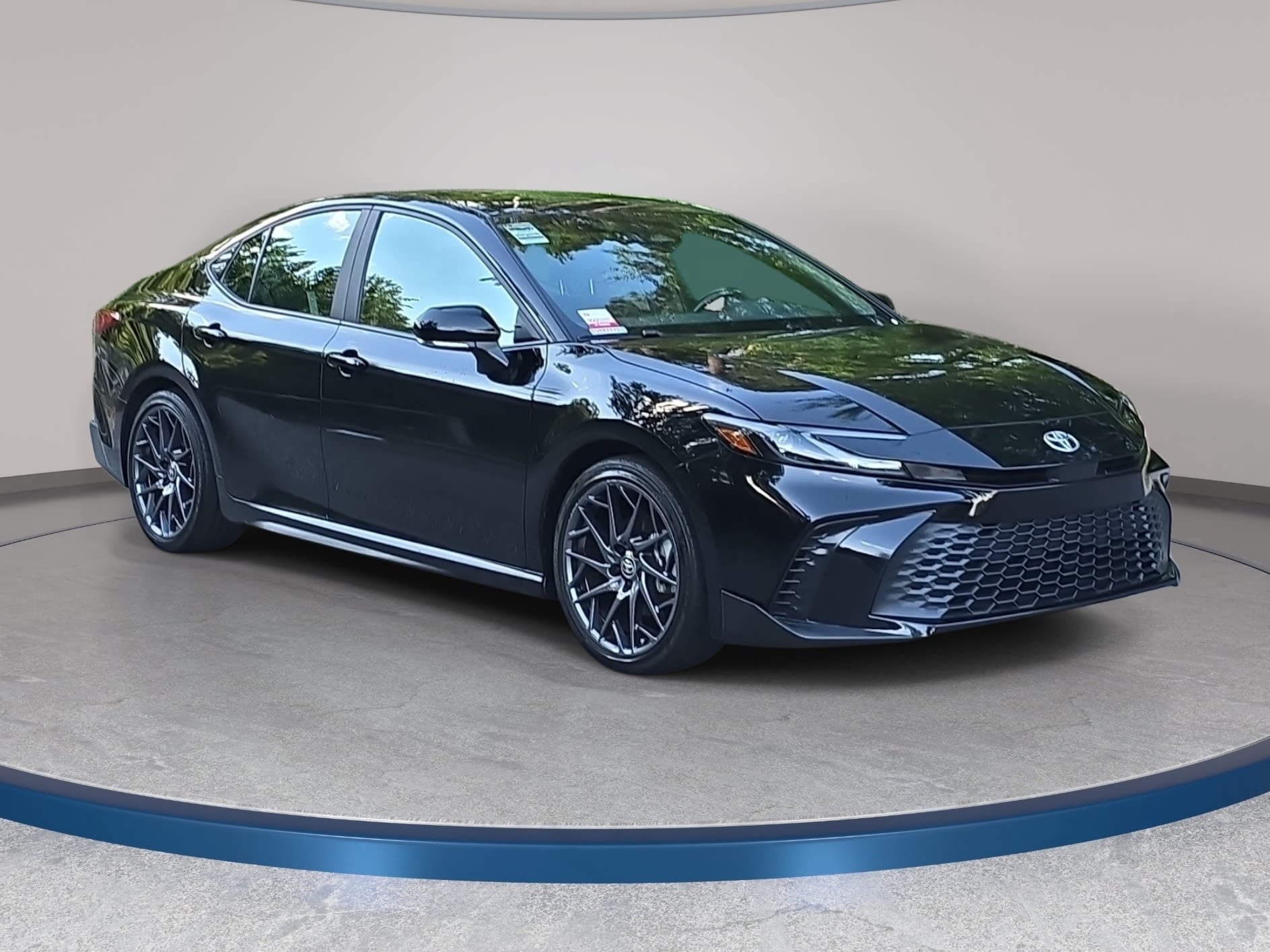 Certified 2025 Toyota Camry SE w/ Convenience Package FWD image 3