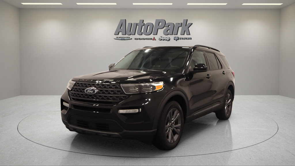 Used 2023 Ford Explorer XLT w/ Equipment Group 202A AWD/4WD image 5