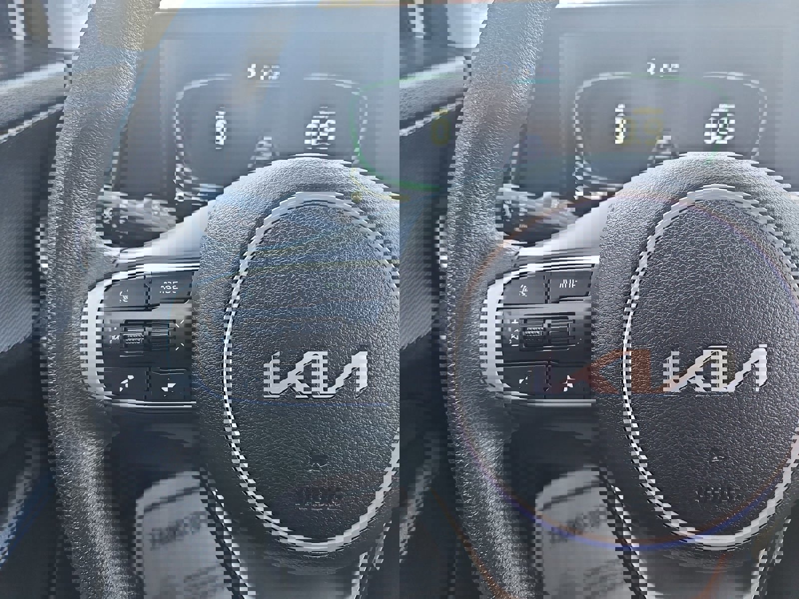 Used 2023 Kia Sportage LX image 12