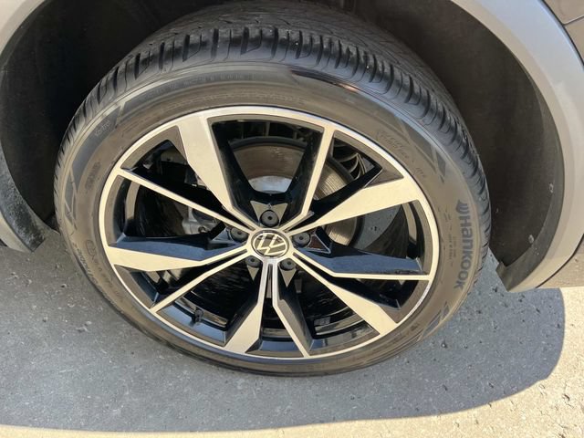 Used 2022 Volkswagen Tiguan SEL R-Line AWD/4WD image 14