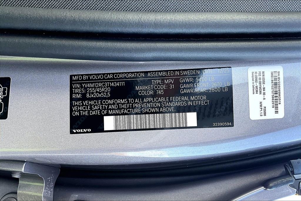 New 2026 Volvo XC60 B5 Plus w/ Protection Package Premier AWD/4WD image 36