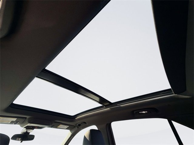 Used 2022 Chevrolet Equinox RS w/ RS Leather Package image 19