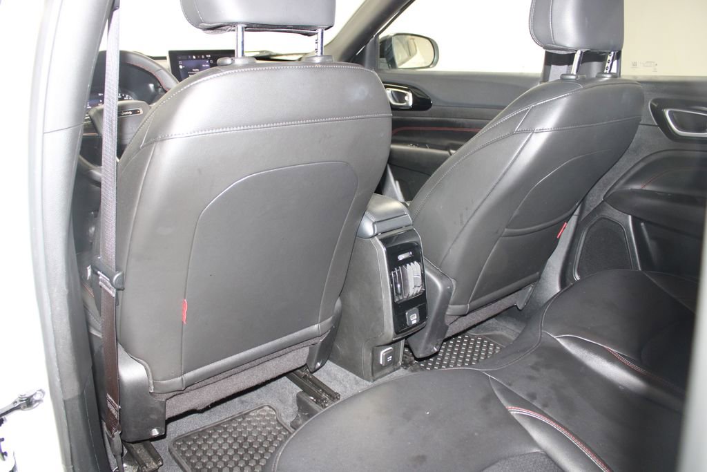 Used 2025 Jeep Compass Trailhawk image 23
