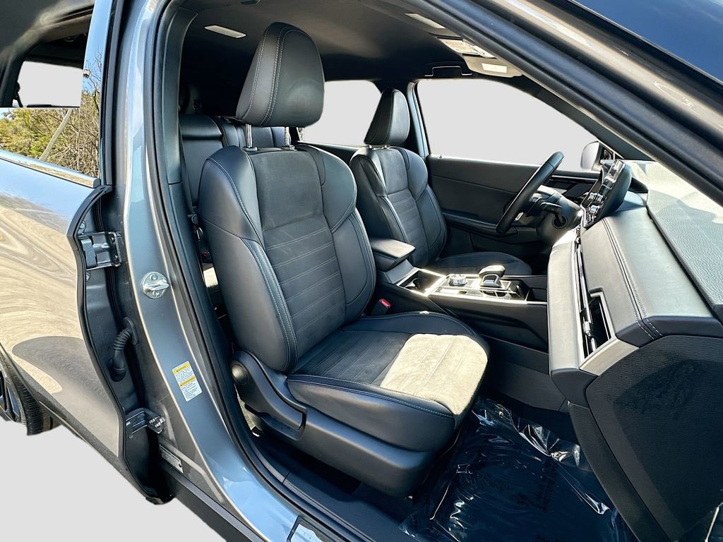 Used 2024 Mitsubishi Outlander SE Black Edition image 28