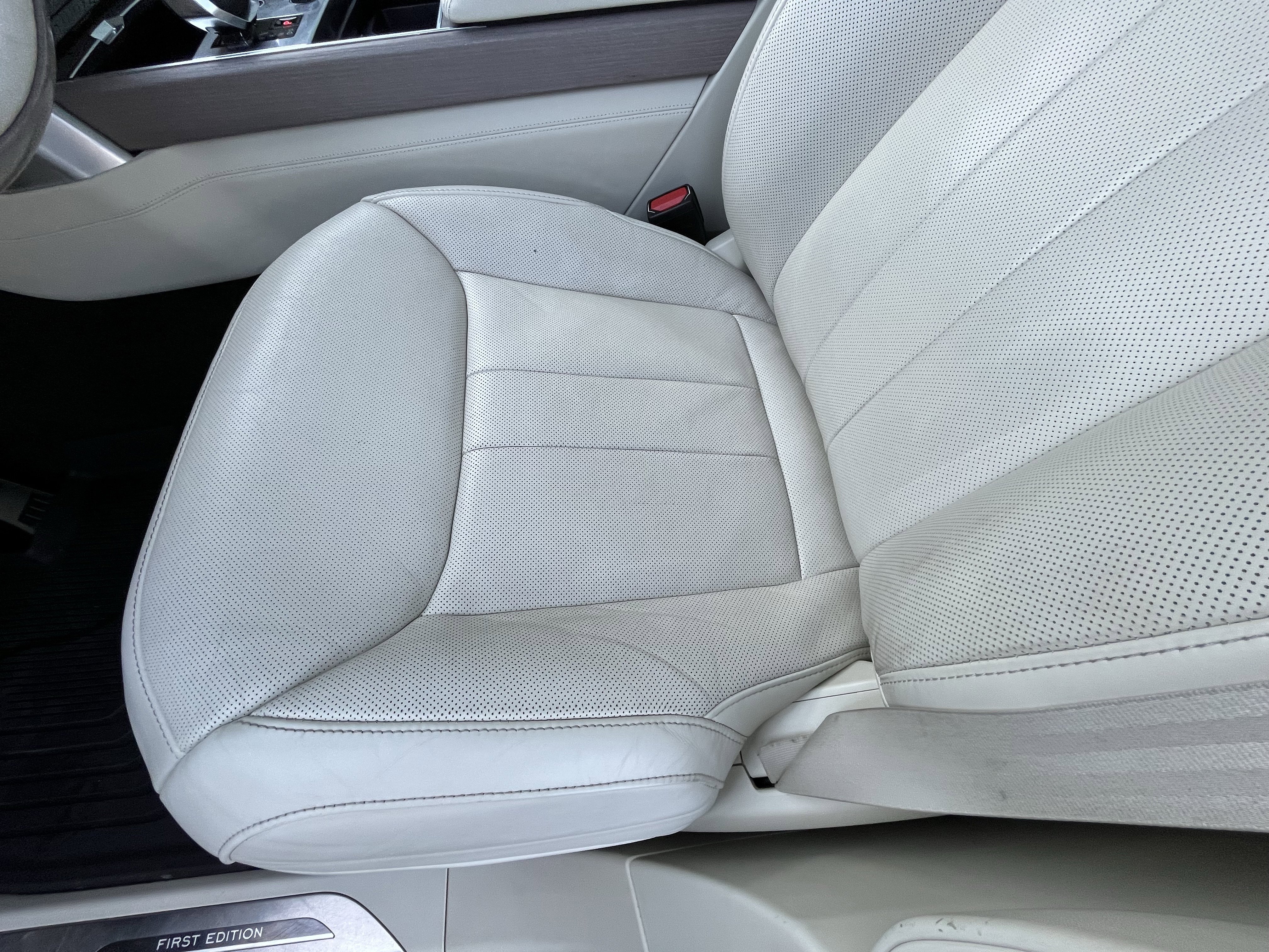 Certified 2023 Land Rover Range Rover First Edition image 18