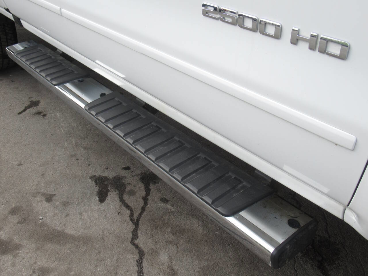 Used 2017 GMC Sierra 2500 SLE w/ HD SLE Preferred Plus Package AWD/4WD image 7